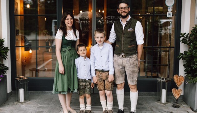 Melanie & Andreas Nitzlnader with kids - owner of Das Kaffeehaus in Salzburg